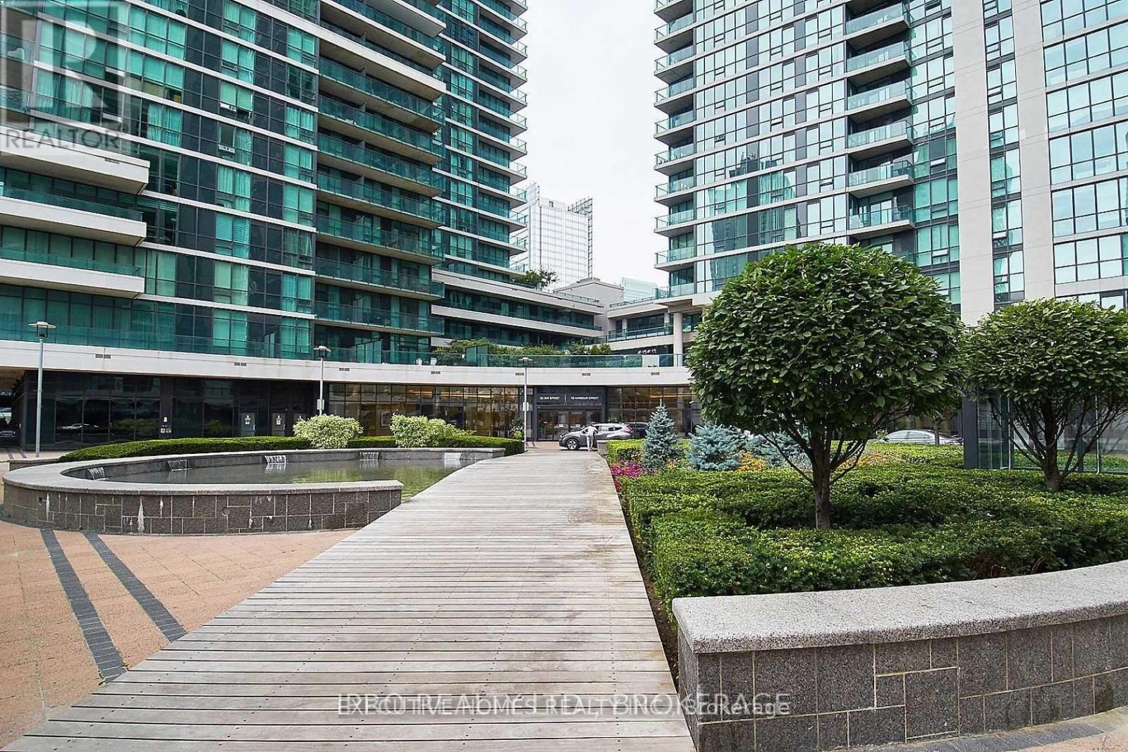 405 - 18 HARBOUR STREET Property Photo 1