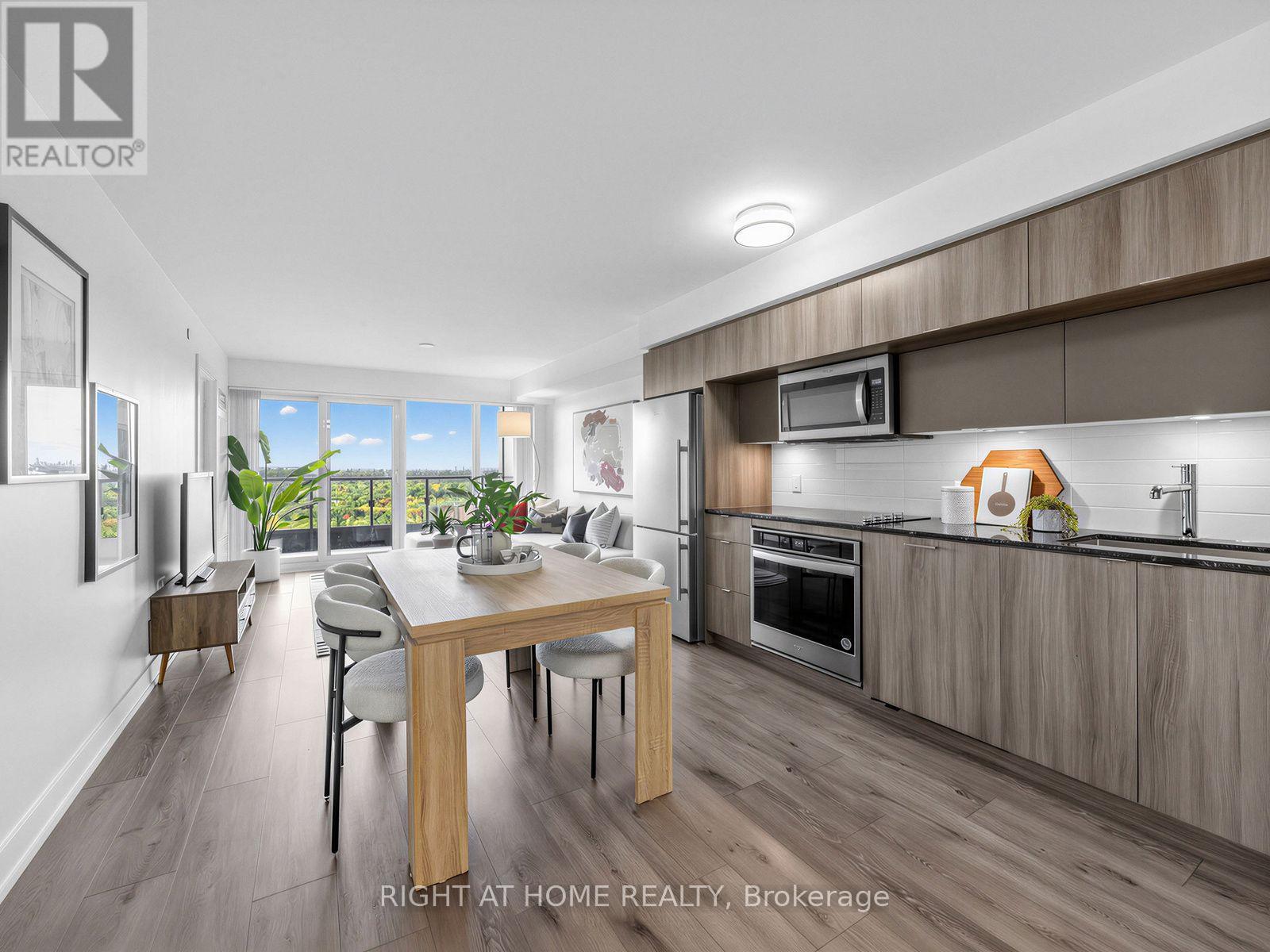 2423 - 585 Bloor Street E Photo de la propriété 1