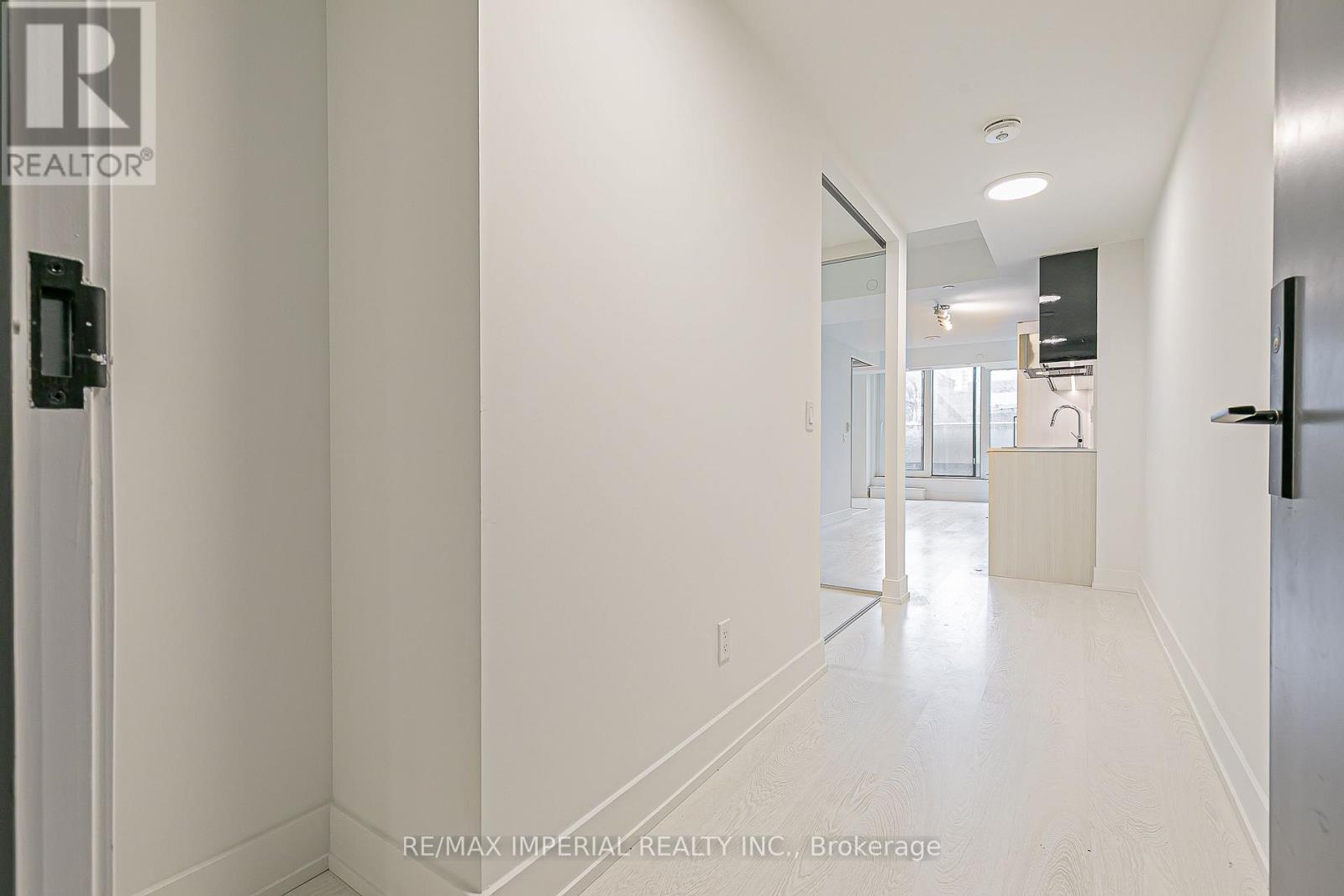 305 - 308 Jarvis Street Property Photo 7