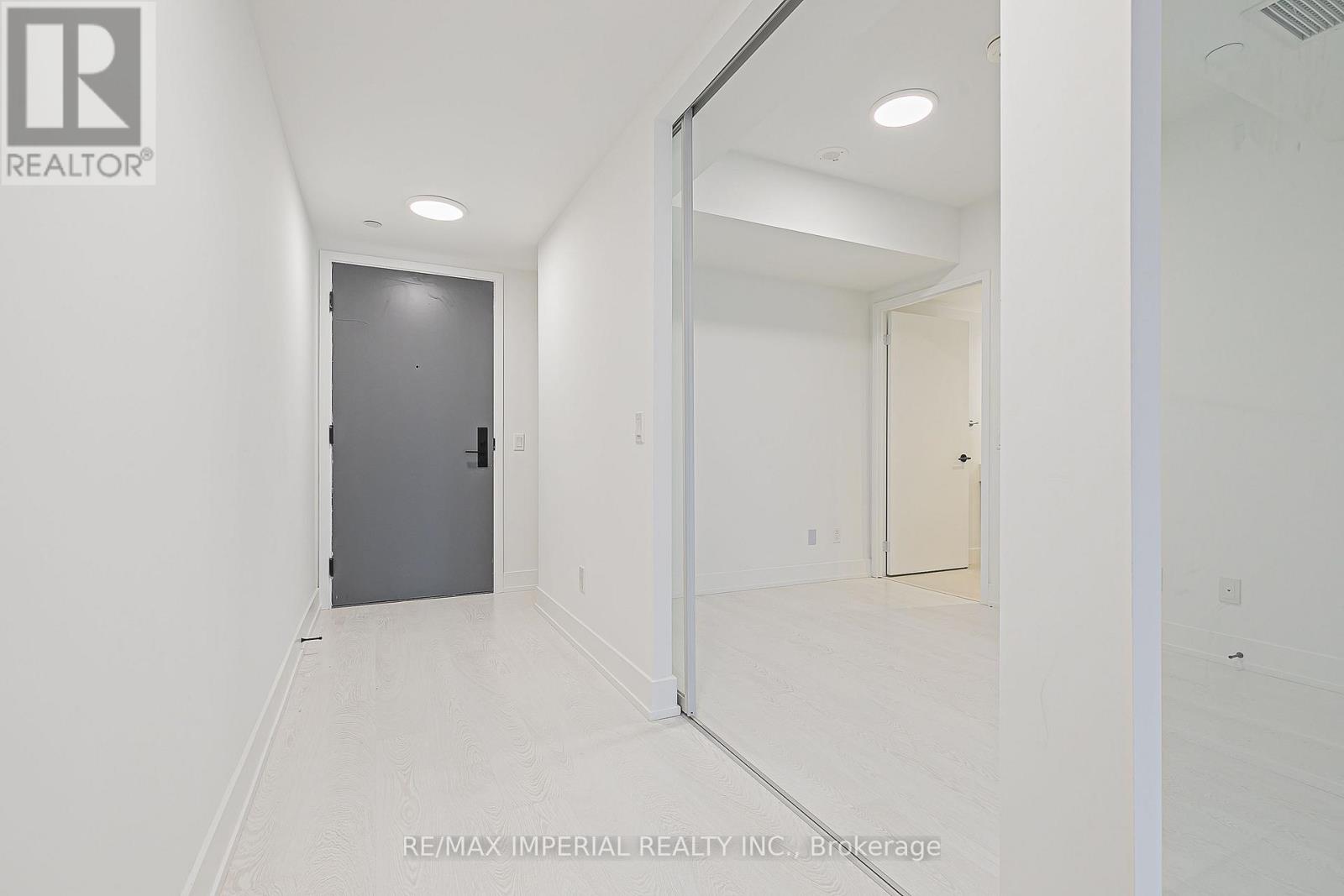 305 - 308 Jarvis Street Property Photo 8