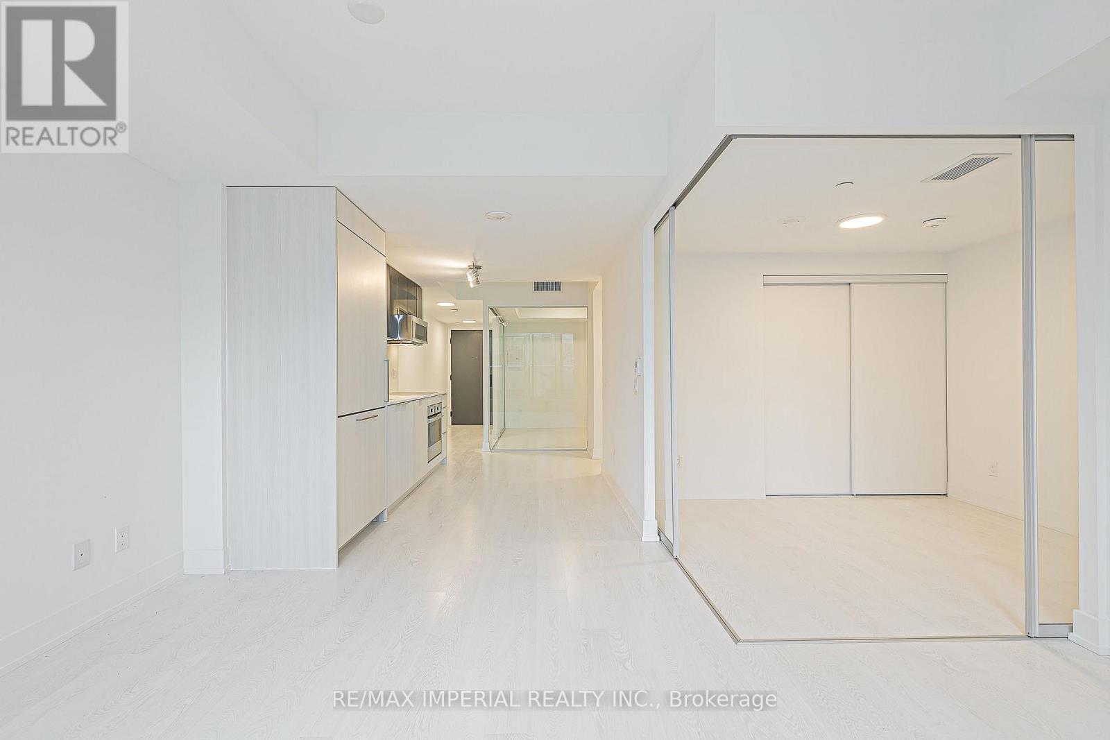 305 - 308 Jarvis Street Property Photo 16