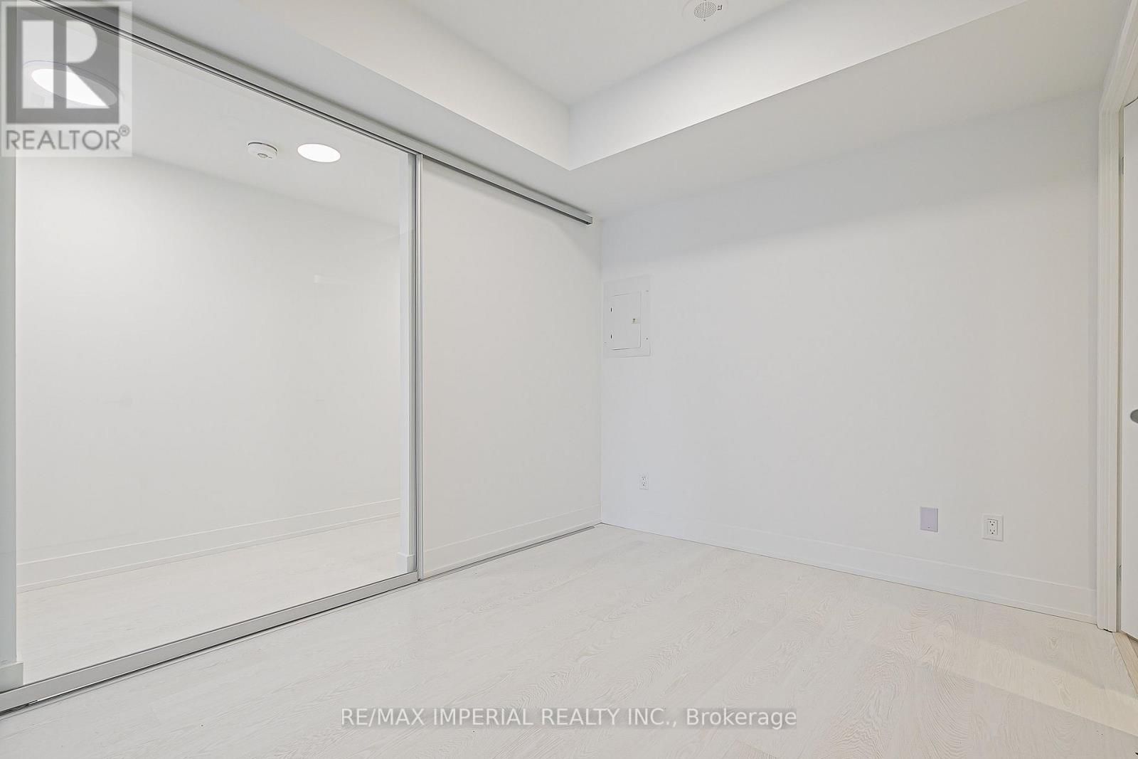305 - 308 Jarvis Street Property Photo 18