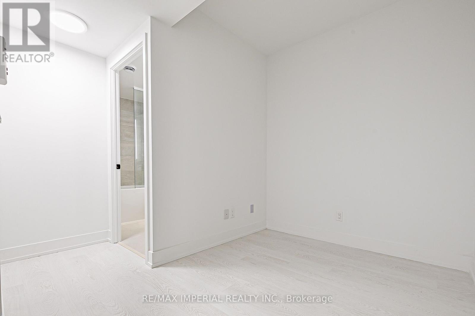 305 - 308 Jarvis Street Property Photo 23