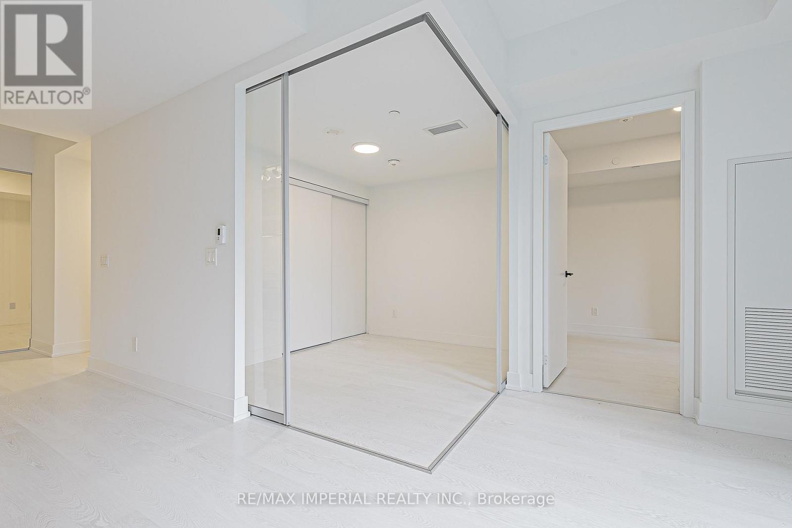 305 - 308 Jarvis Street Property Photo 28