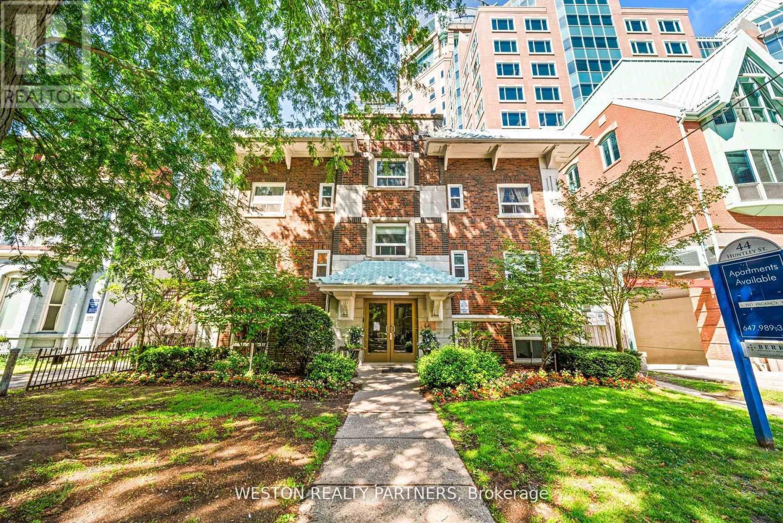 108 - 44 Huntley Street Property Photo 1