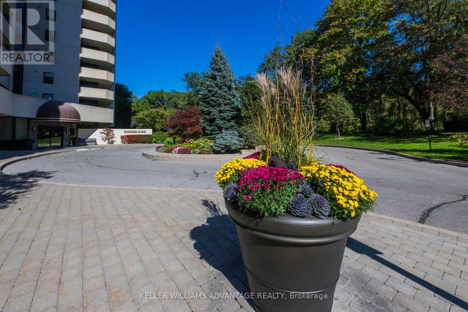 302 - 75 Wynford Hts Crescent Property Photo 2