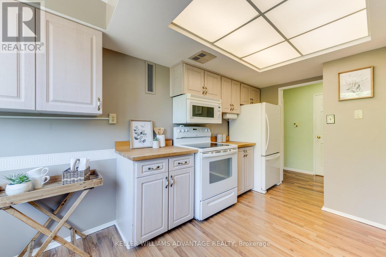 302 - 75 Wynford Hts Crescent Property Photo 10