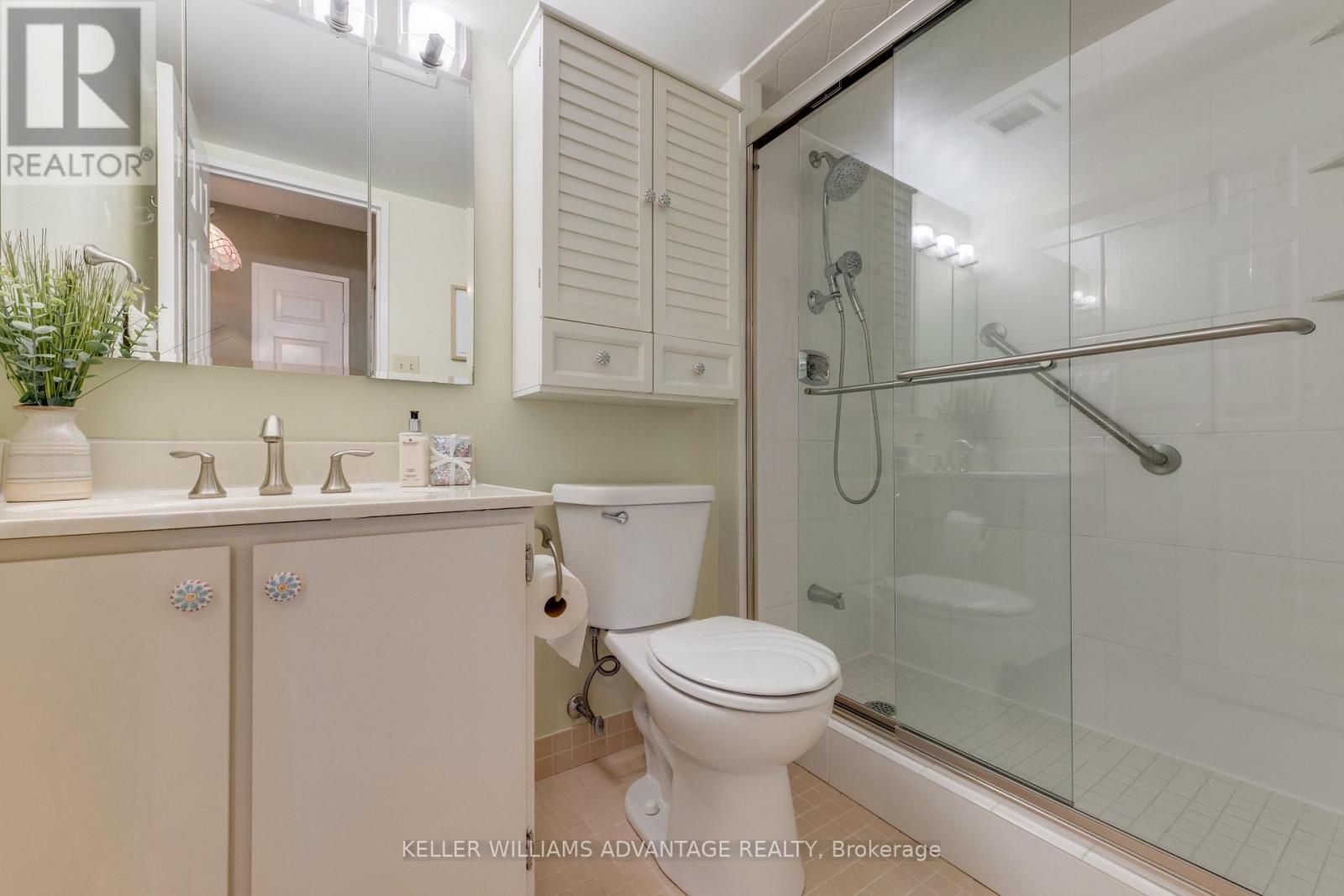 302 - 75 Wynford Hts Crescent Property Photo 18