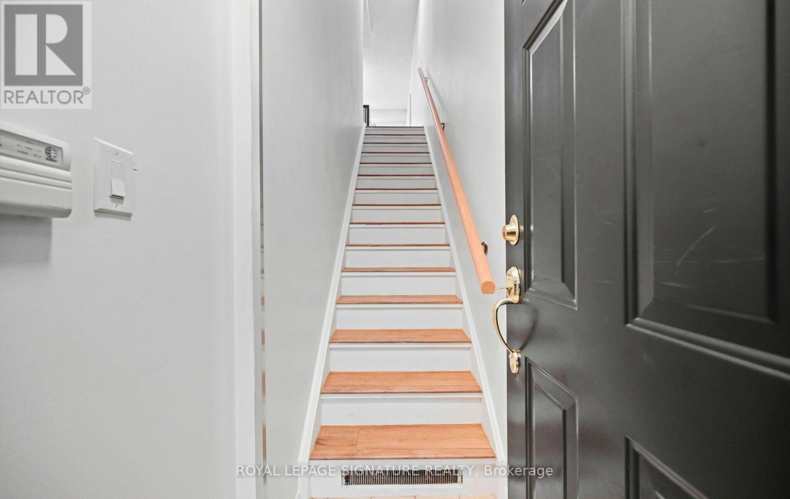555 - 36 Stadium Road Property Photo 5