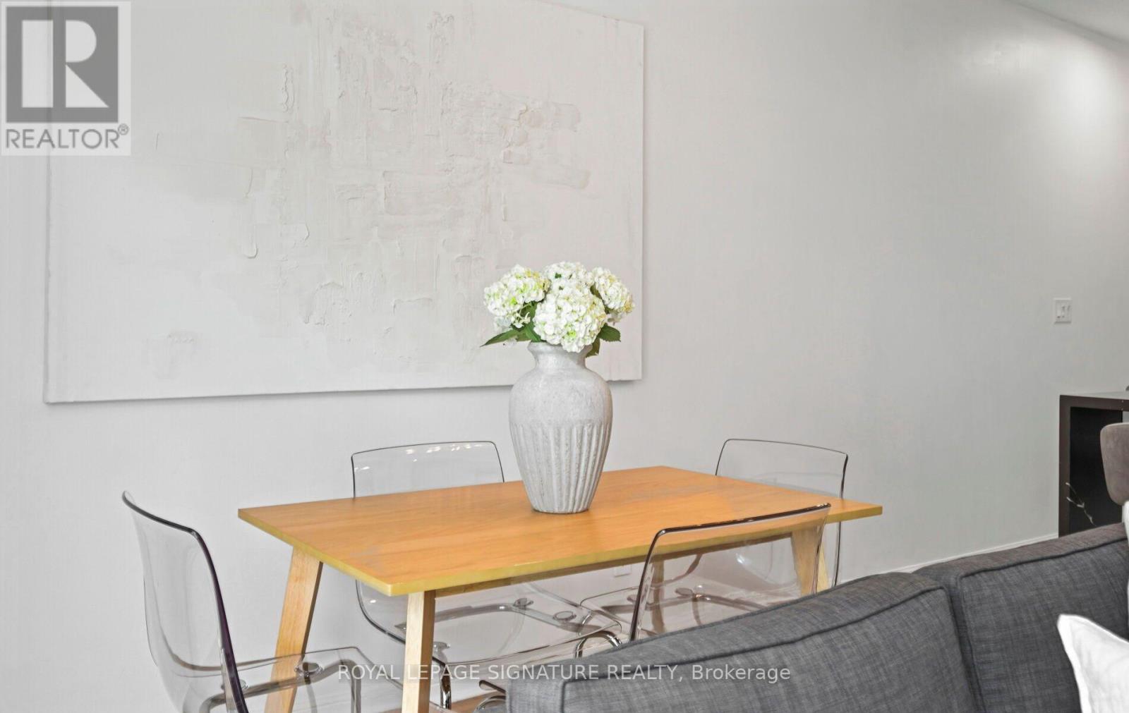 555 - 36 Stadium Road Property Photo 8