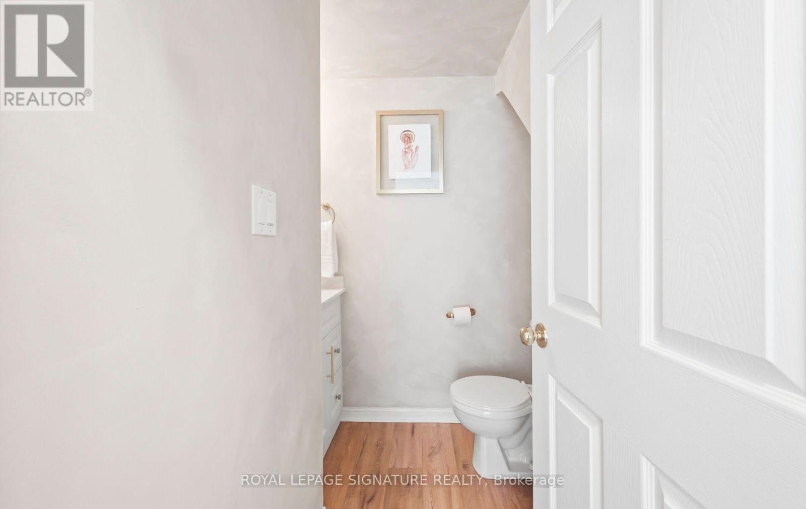 555 - 36 Stadium Road Property Photo 16