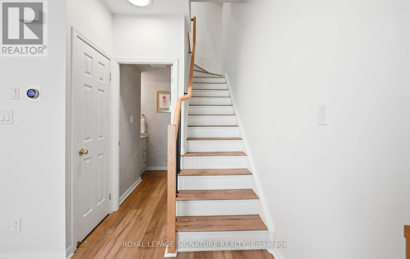 555 - 36 Stadium Road Property Photo 18
