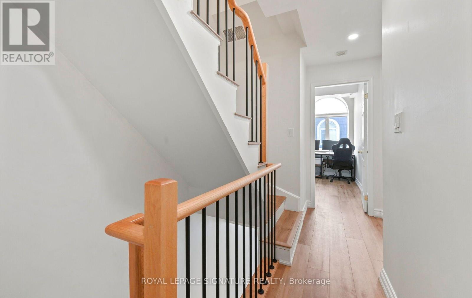 555 - 36 Stadium Road Property Photo 19