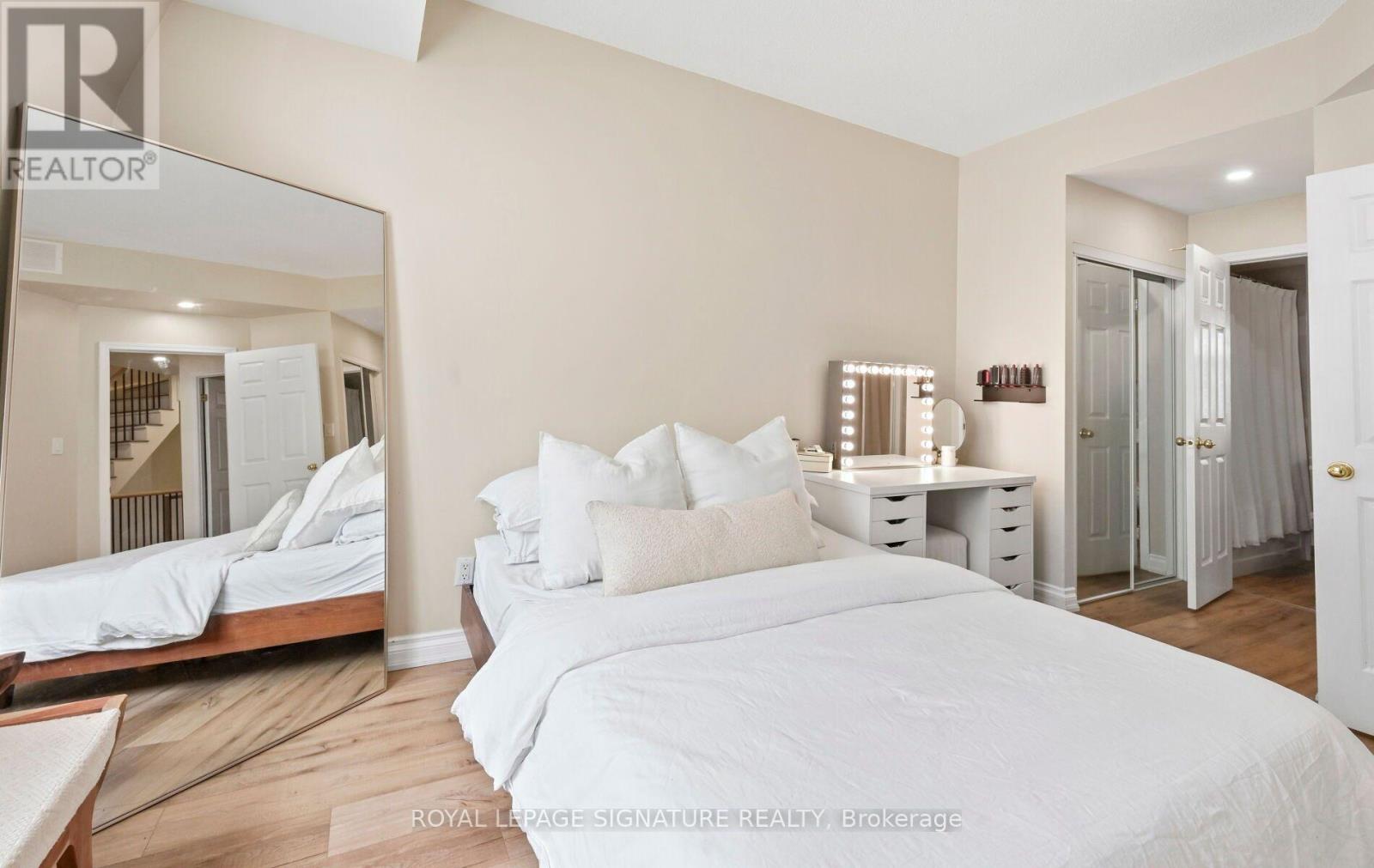 555 - 36 Stadium Road Property Photo 21