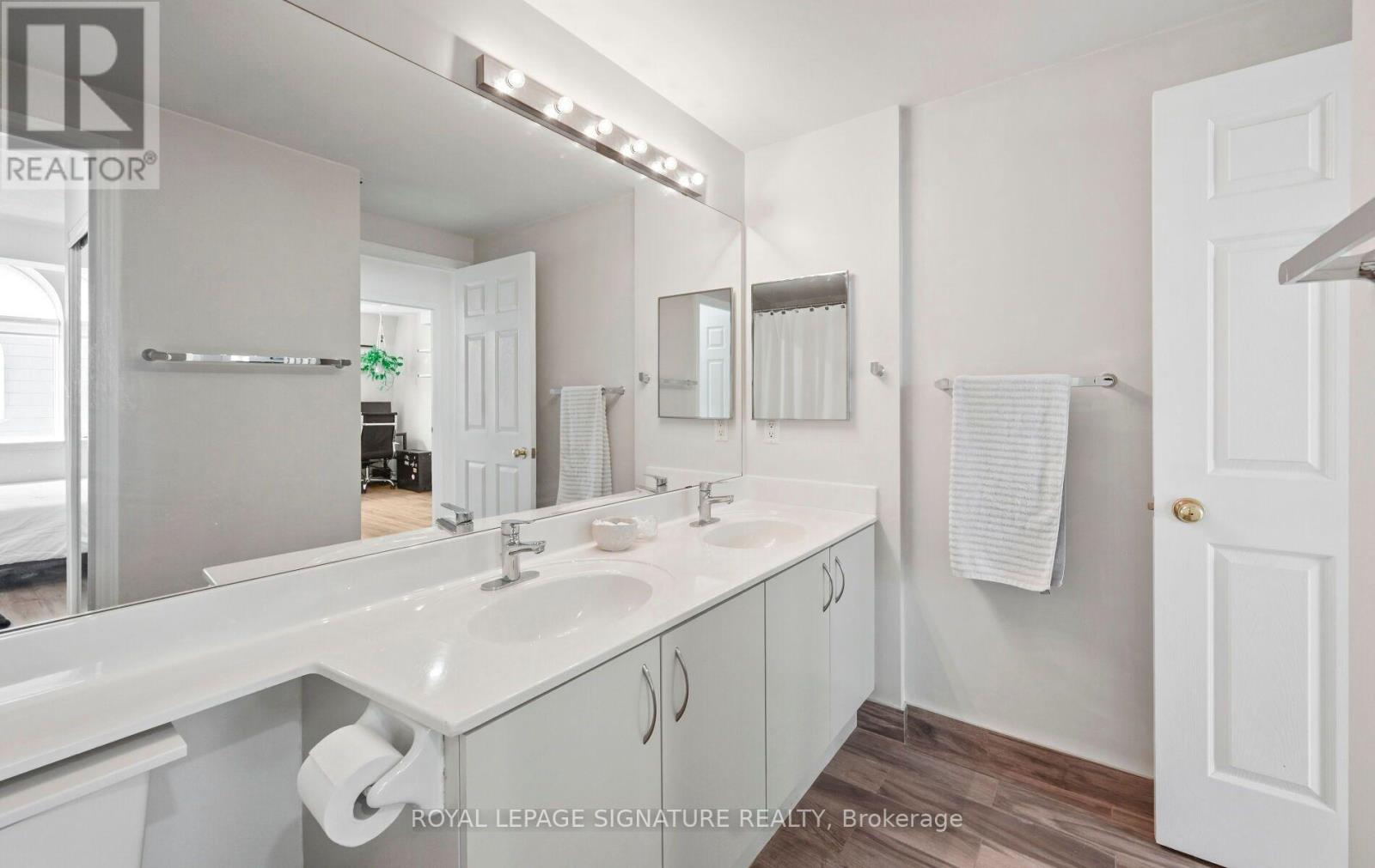 555 - 36 Stadium Road Property Photo 23