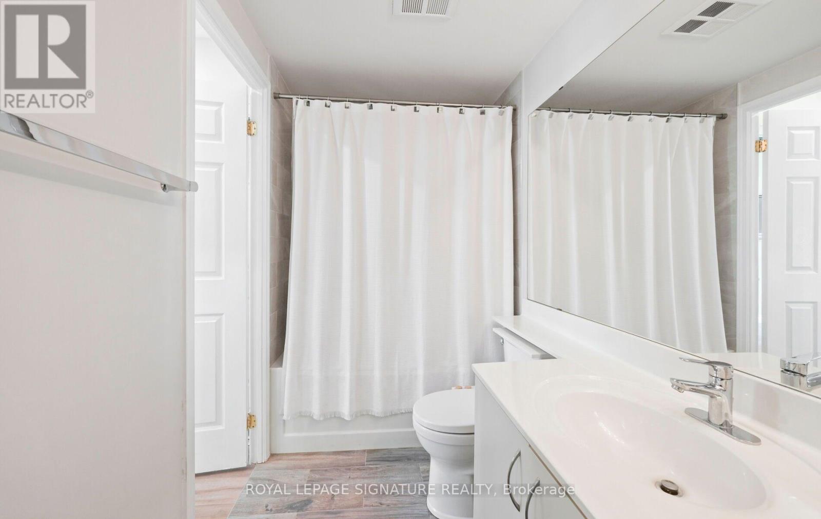 555 - 36 Stadium Road Property Photo 24