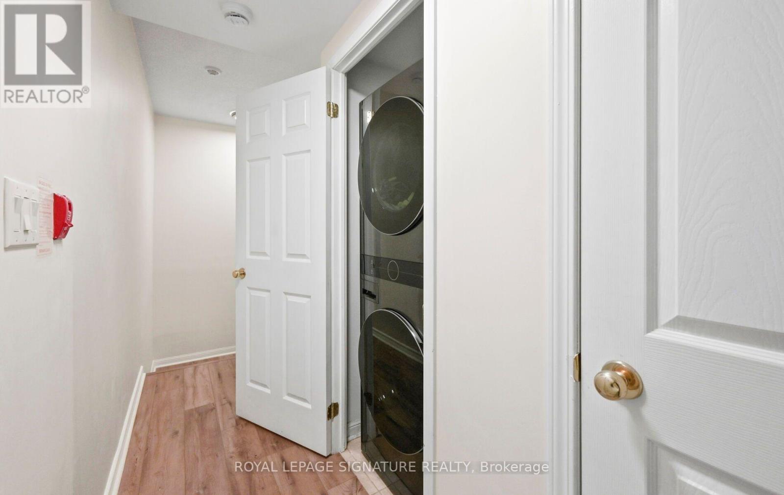 555 - 36 Stadium Road Property Photo 27