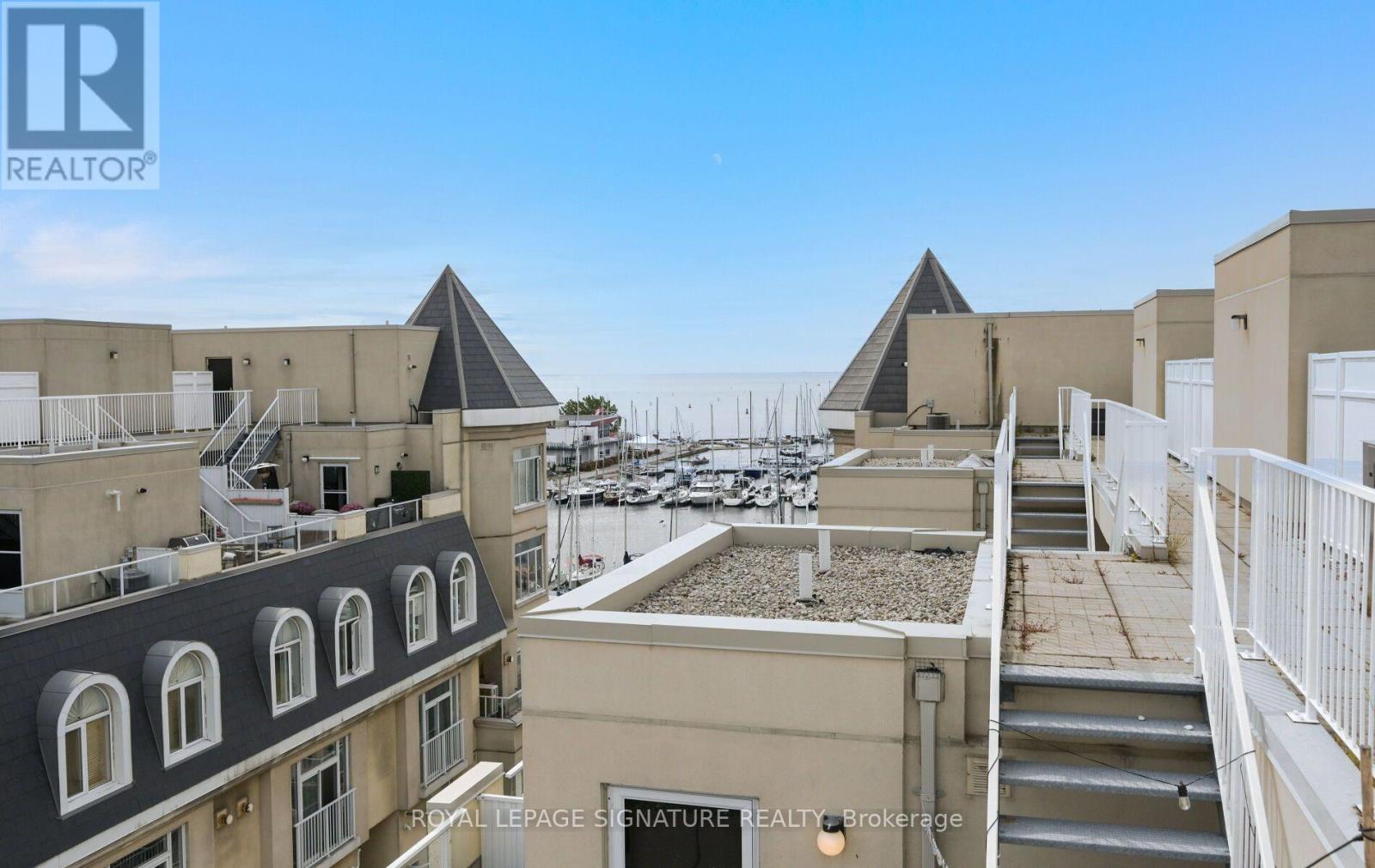 555 - 36 Stadium Road Property Photo 32
