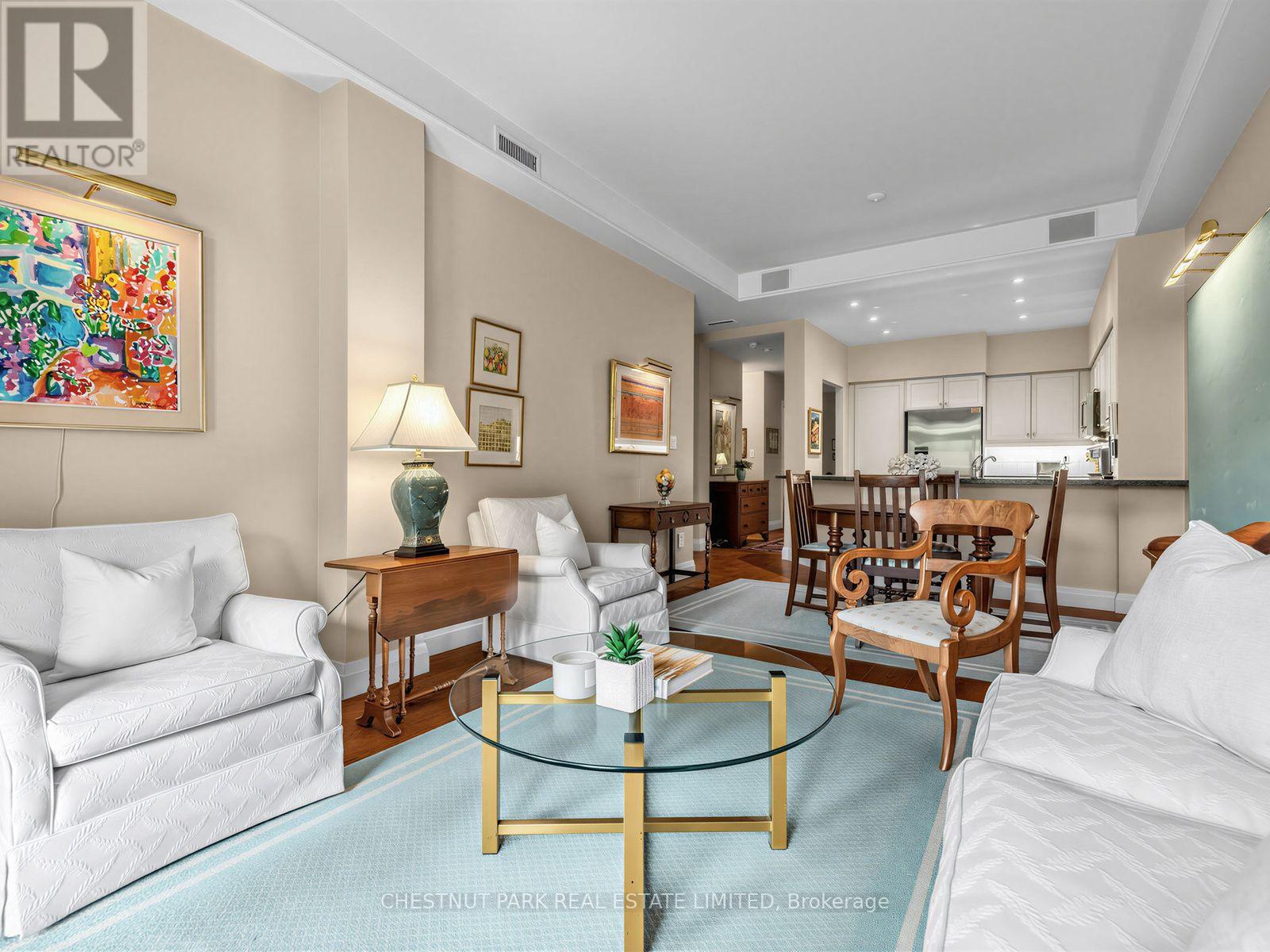 104 - 21 Shaftesbury Avenue Property Photo 8