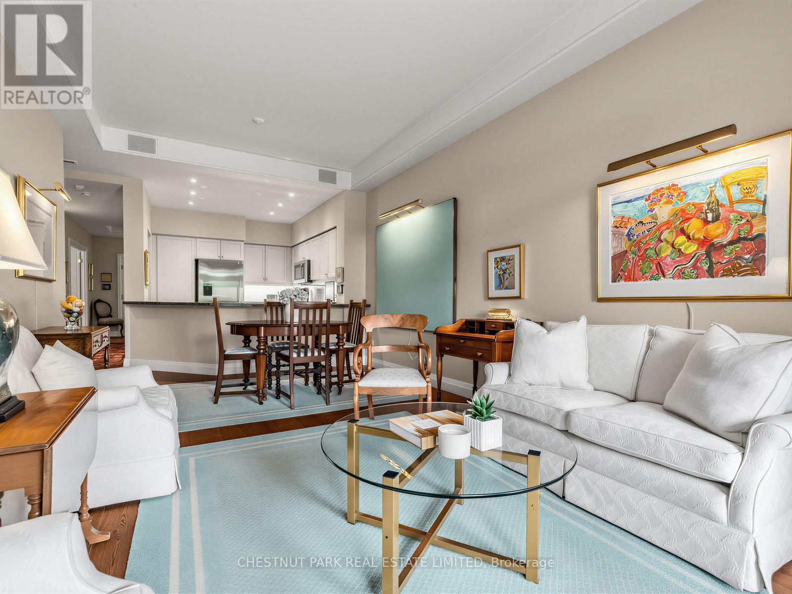 104 - 21 Shaftesbury Avenue Property Photo 9