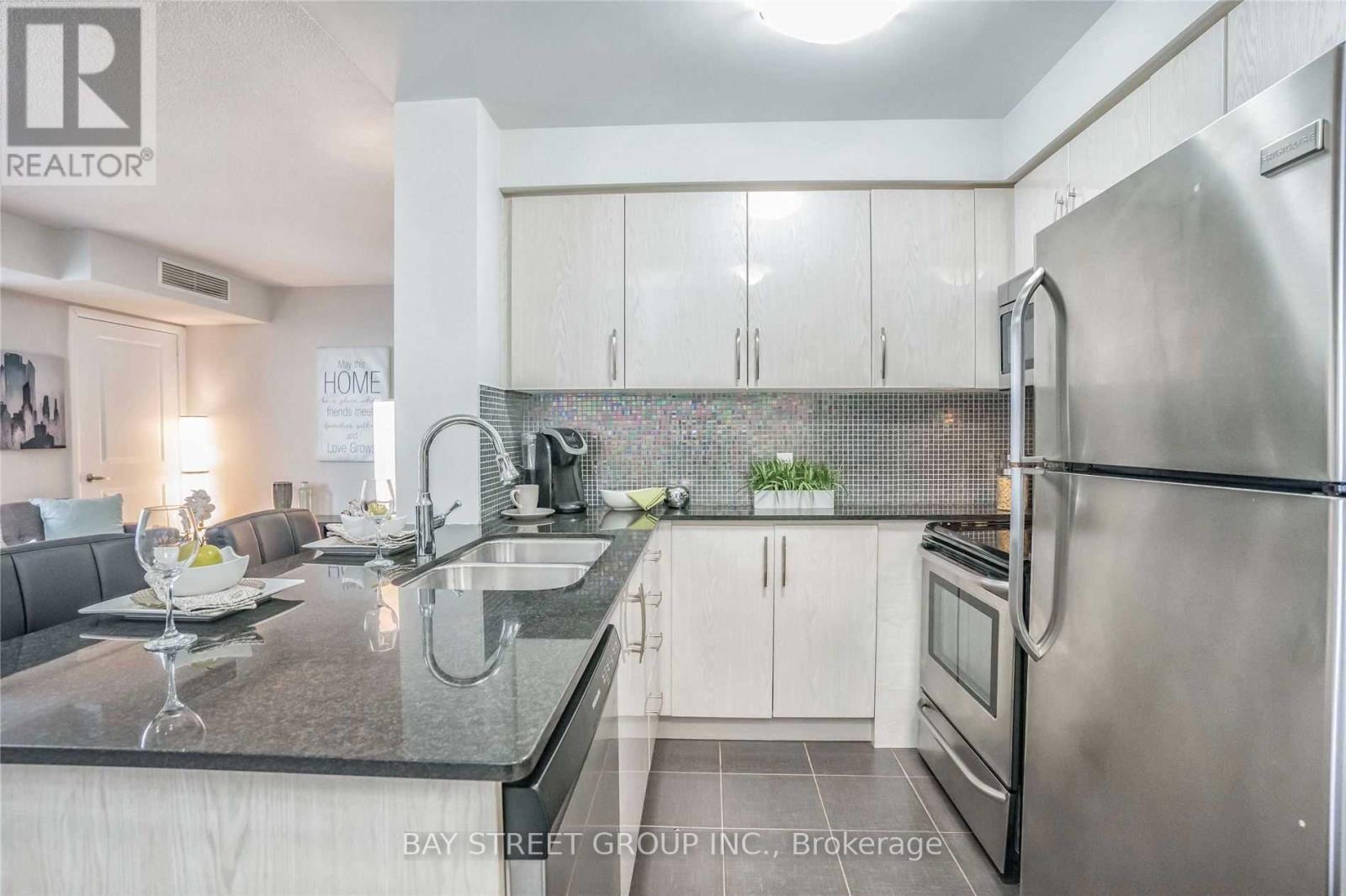 2207 - 5791 Yonge Street Property Photo 4