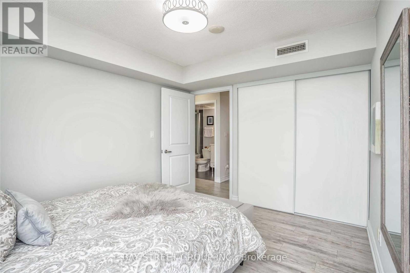 2207 - 5791 Yonge Street Property Photo 6