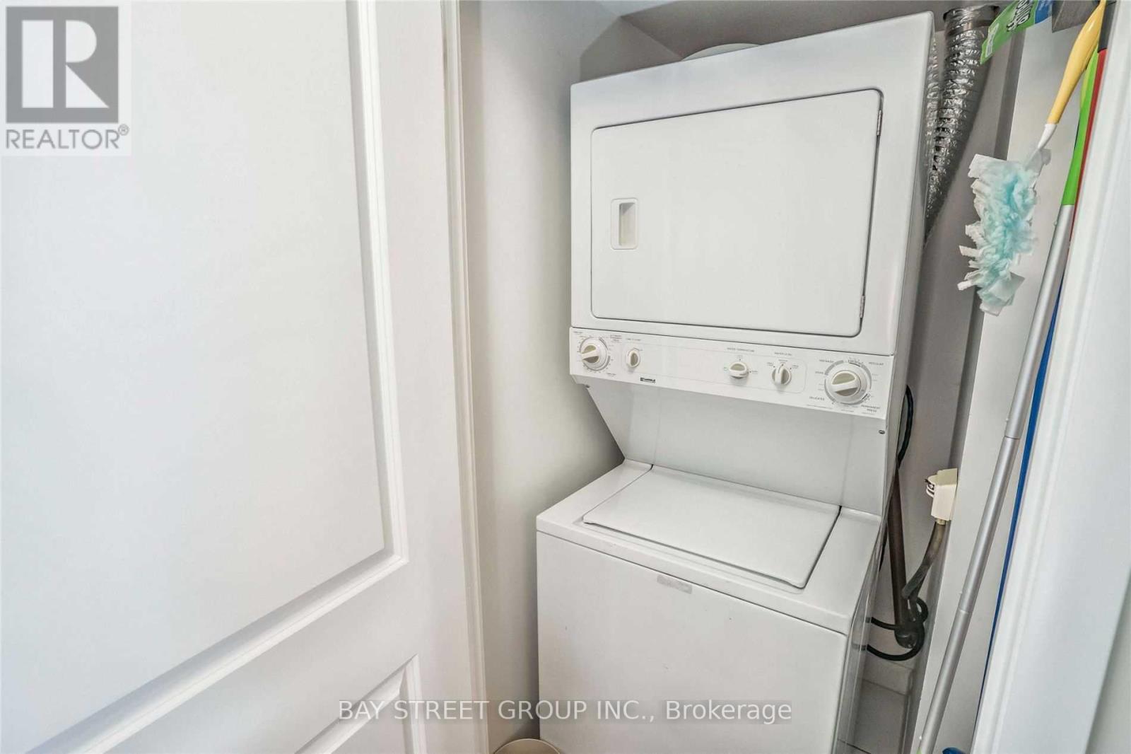 2207 - 5791 Yonge Street Property Photo 9