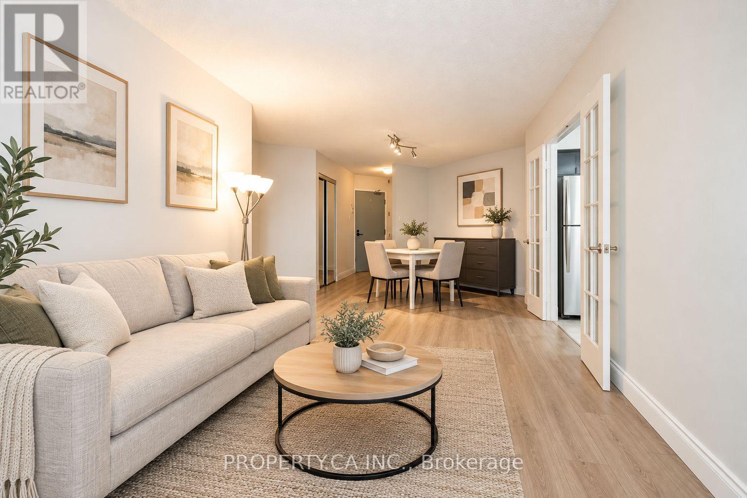 1001 - 25 Maitland Street W Property Photo 1