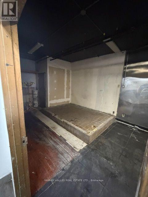 2nd Flr - 214 Queen Street W Property Photo 6