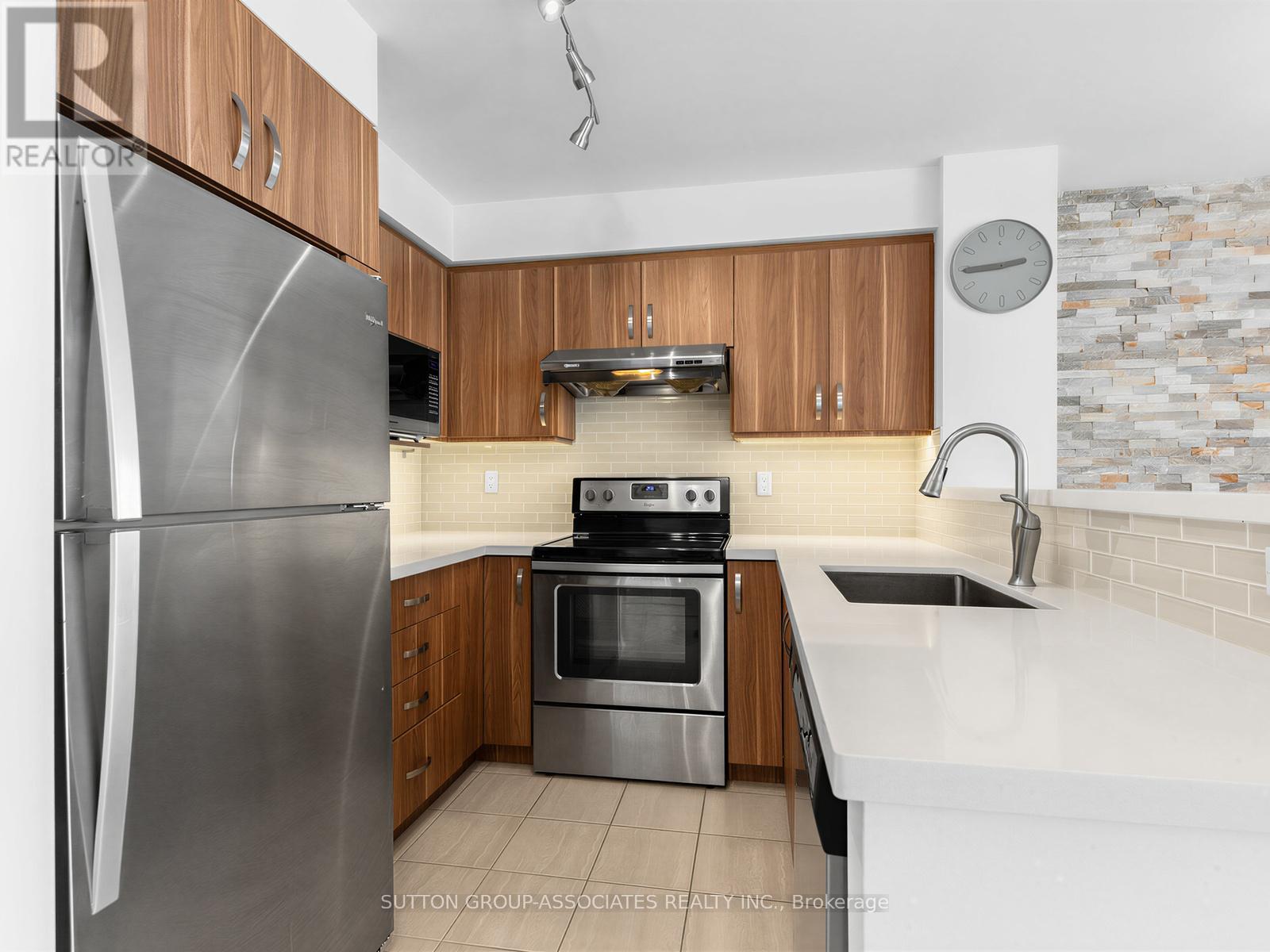 1706 - 23 Lorraine Drive Property Photo 6