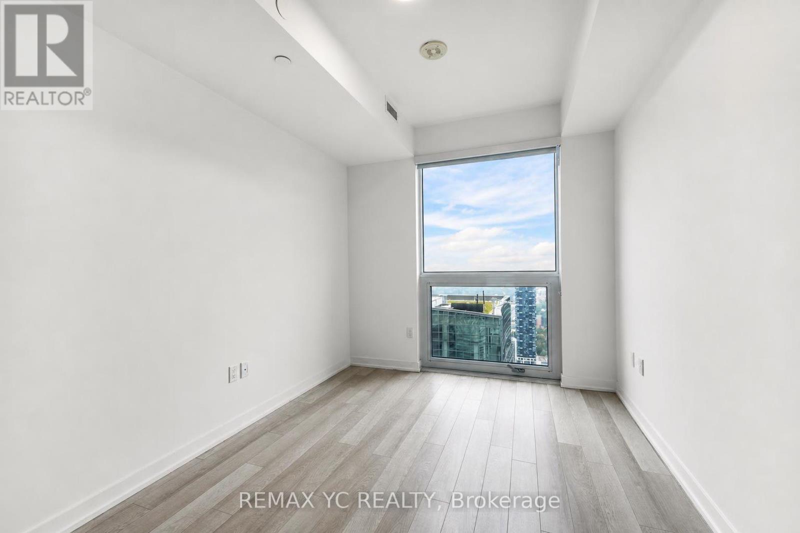 3708 - 39 Roehampton Avenue Property Photo 17