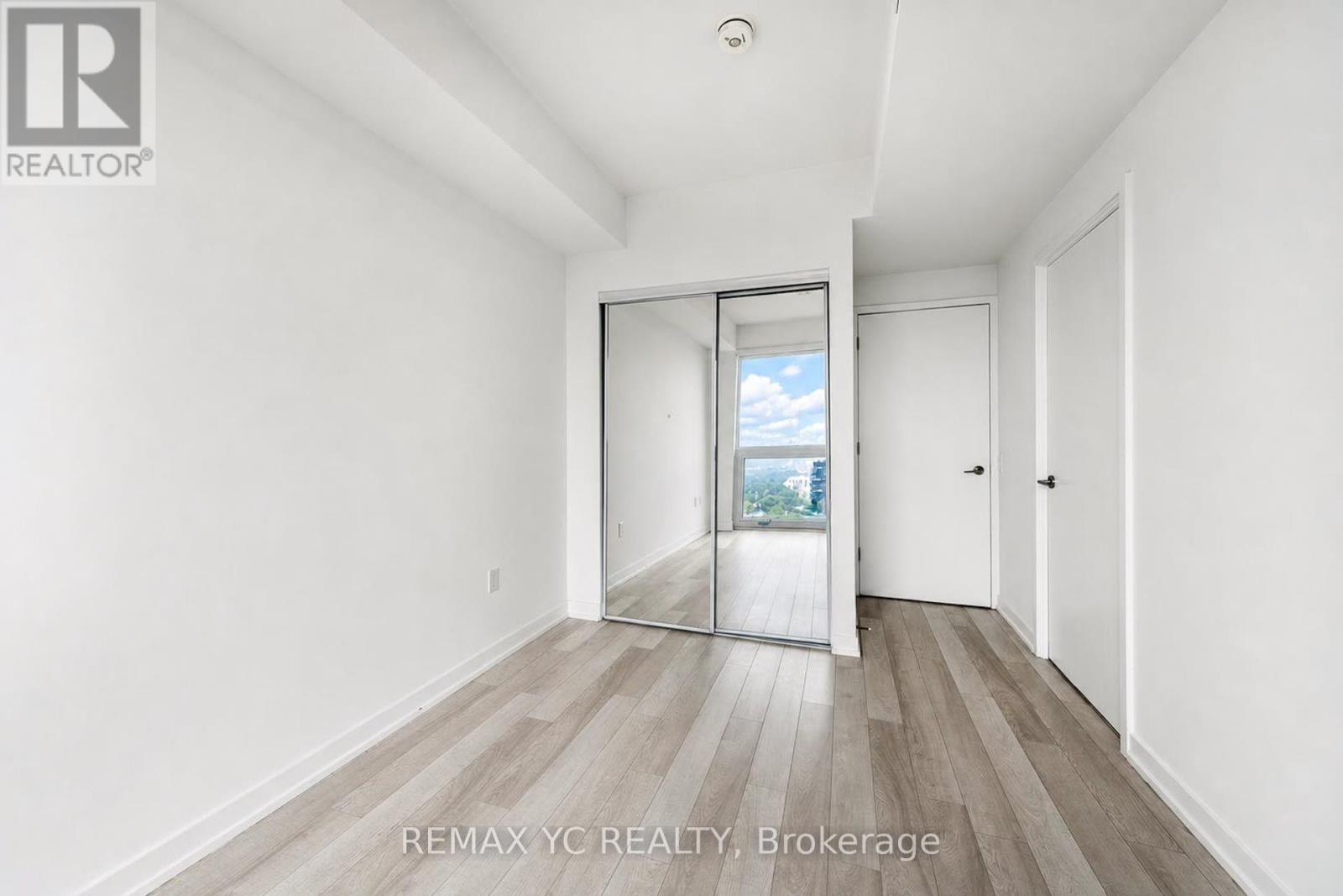 3708 - 39 Roehampton Avenue Property Photo 19