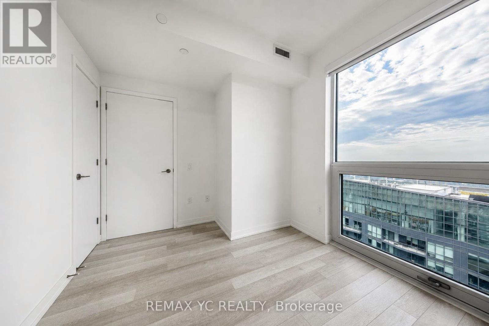 3708 - 39 Roehampton Avenue Property Photo 21