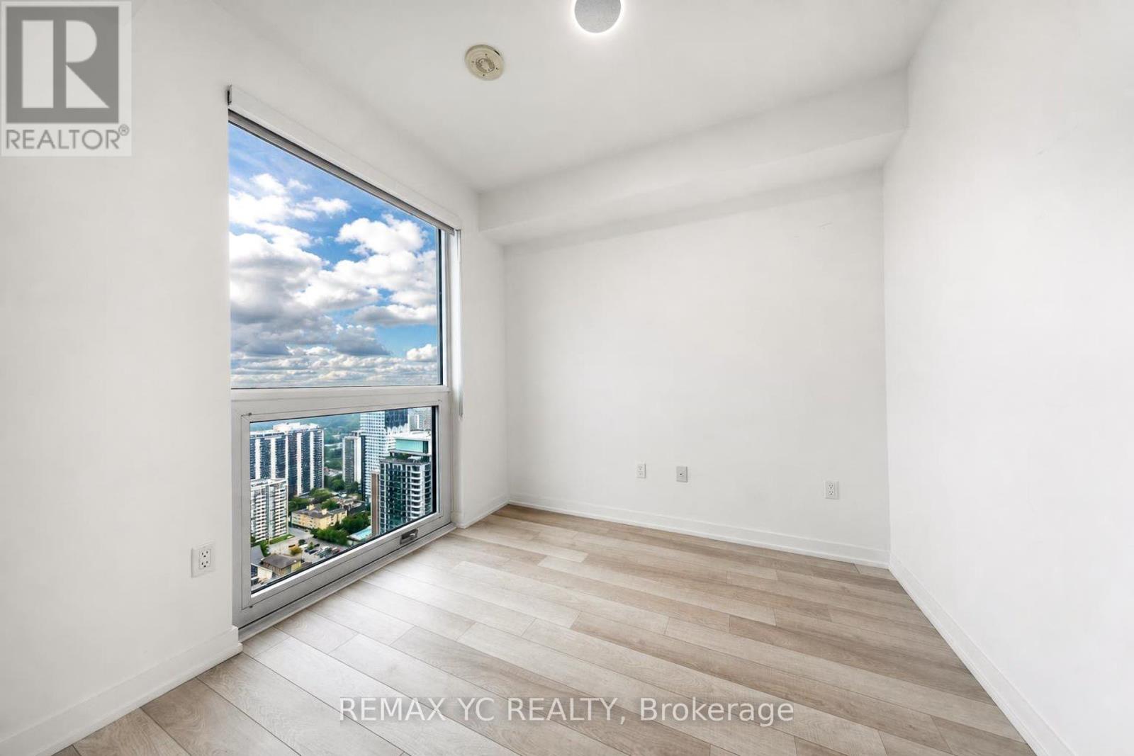 3708 - 39 Roehampton Avenue Property Photo 22