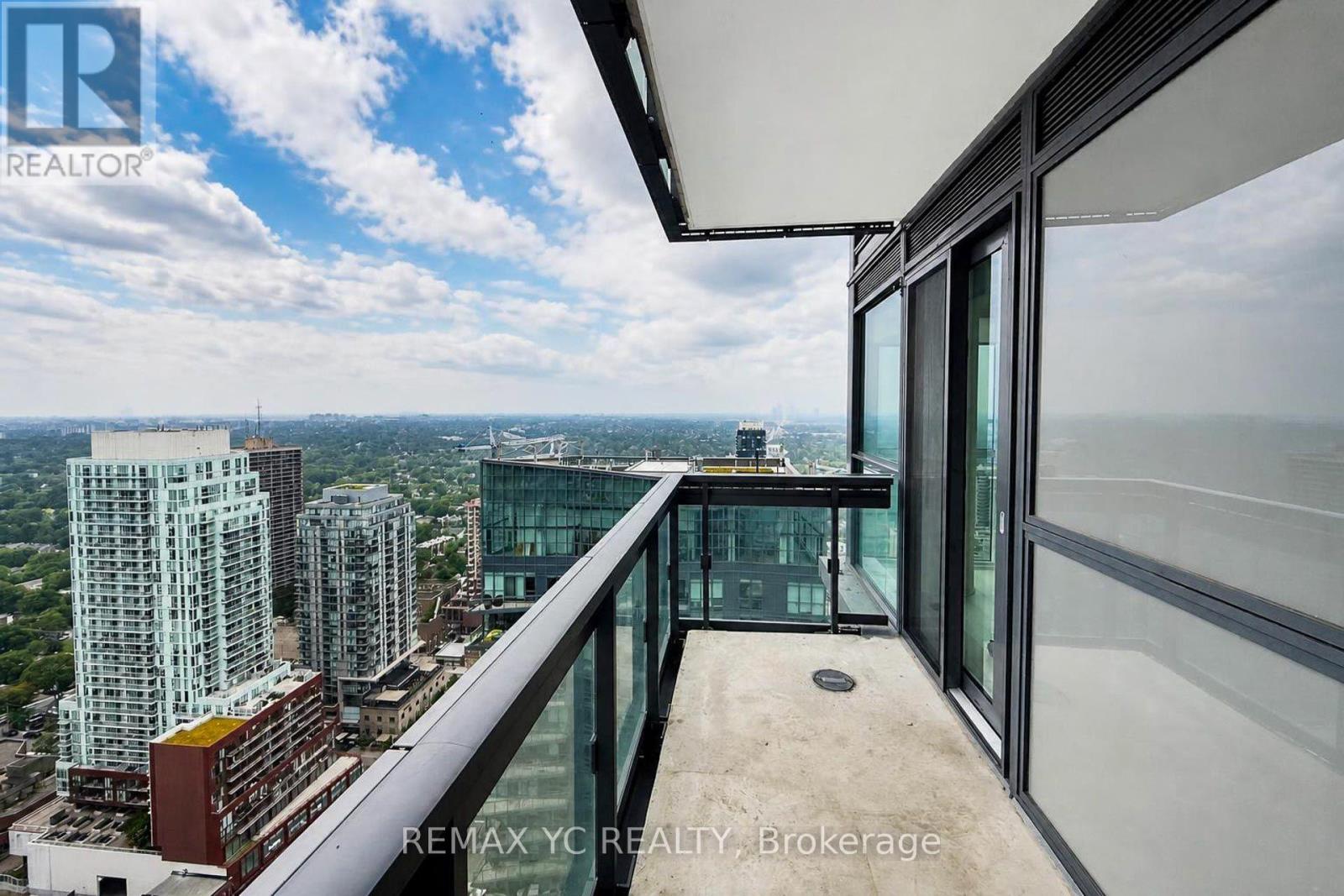 3708 - 39 Roehampton Avenue Property Photo 27