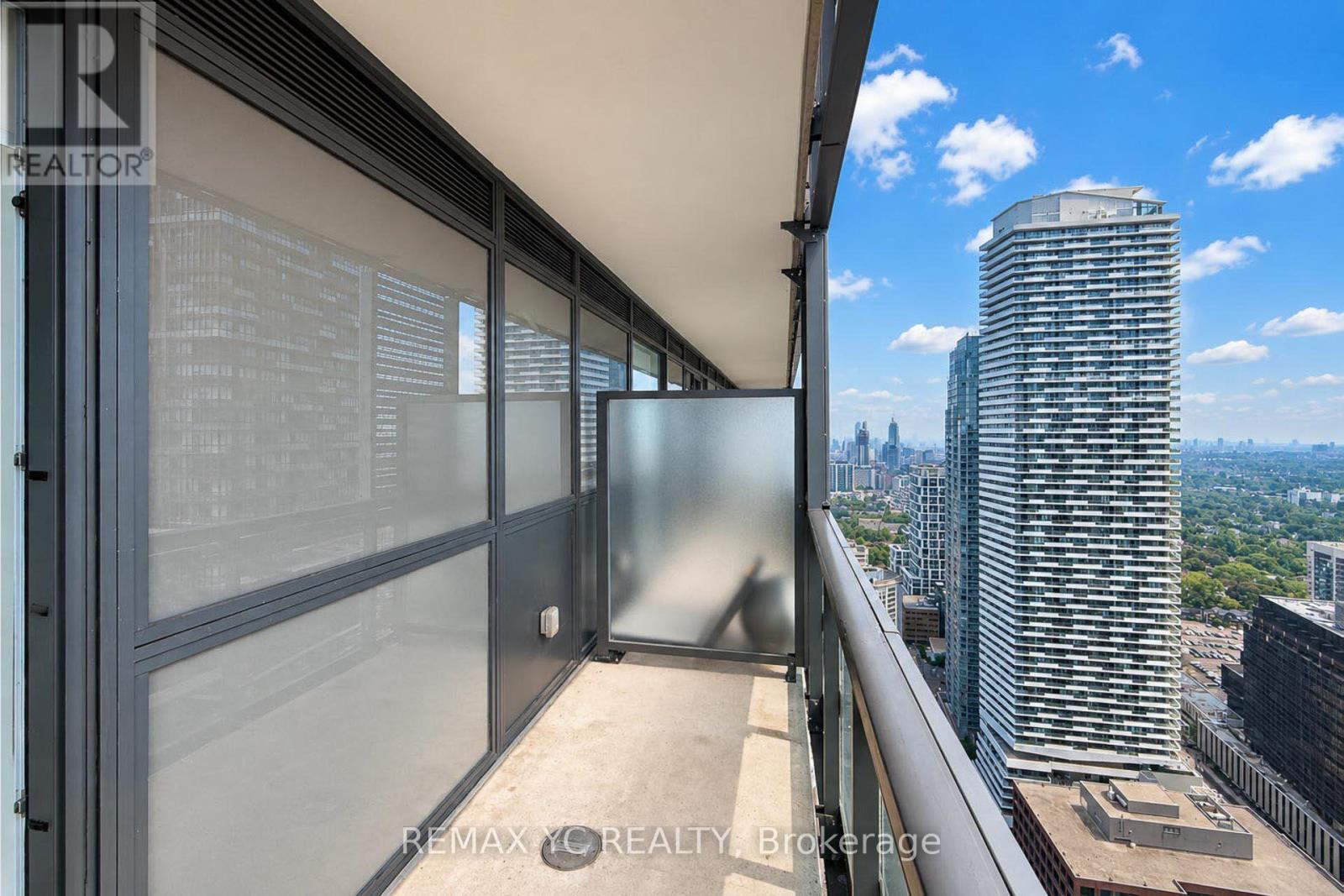 3708 - 39 Roehampton Avenue Property Photo 29