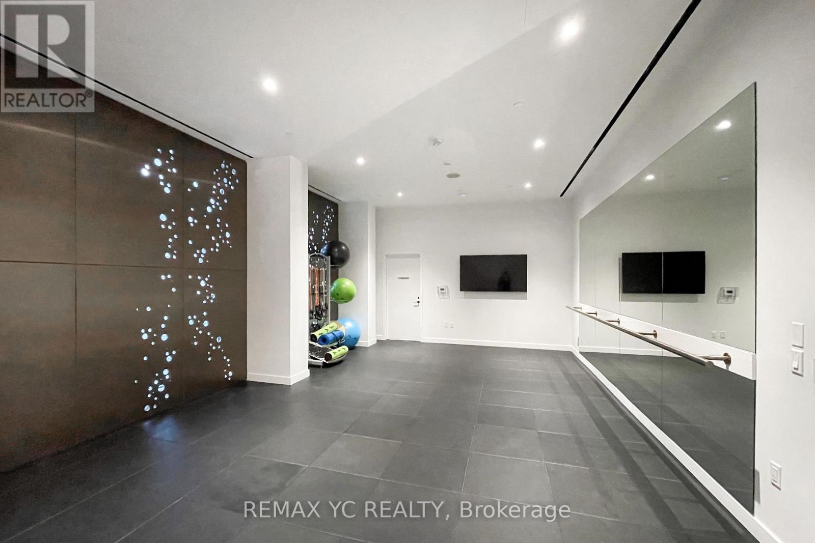 3708 - 39 Roehampton Avenue Property Photo 45