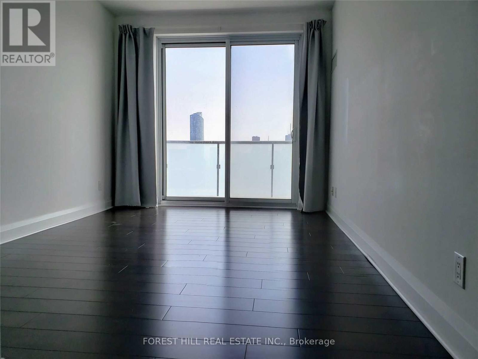 4902 - 1080 Bay Street Property Photo 8