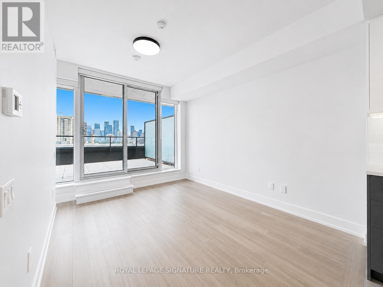 1005 - 664 Spadina Avenue Property Photo 7