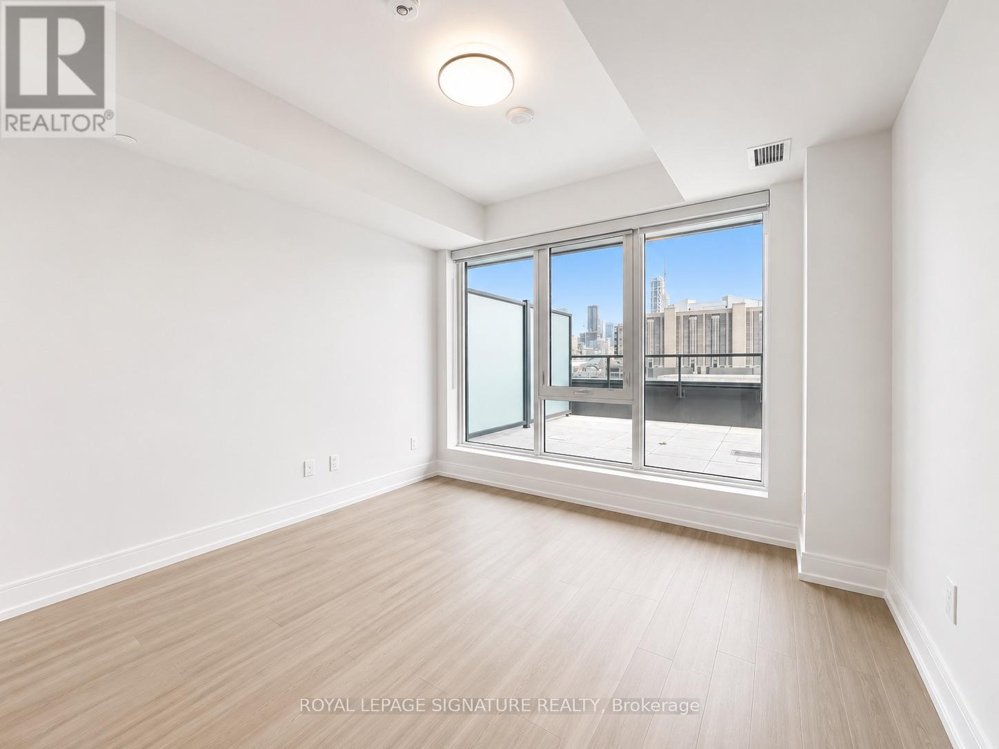 1005 - 664 Spadina Avenue Property Photo 13