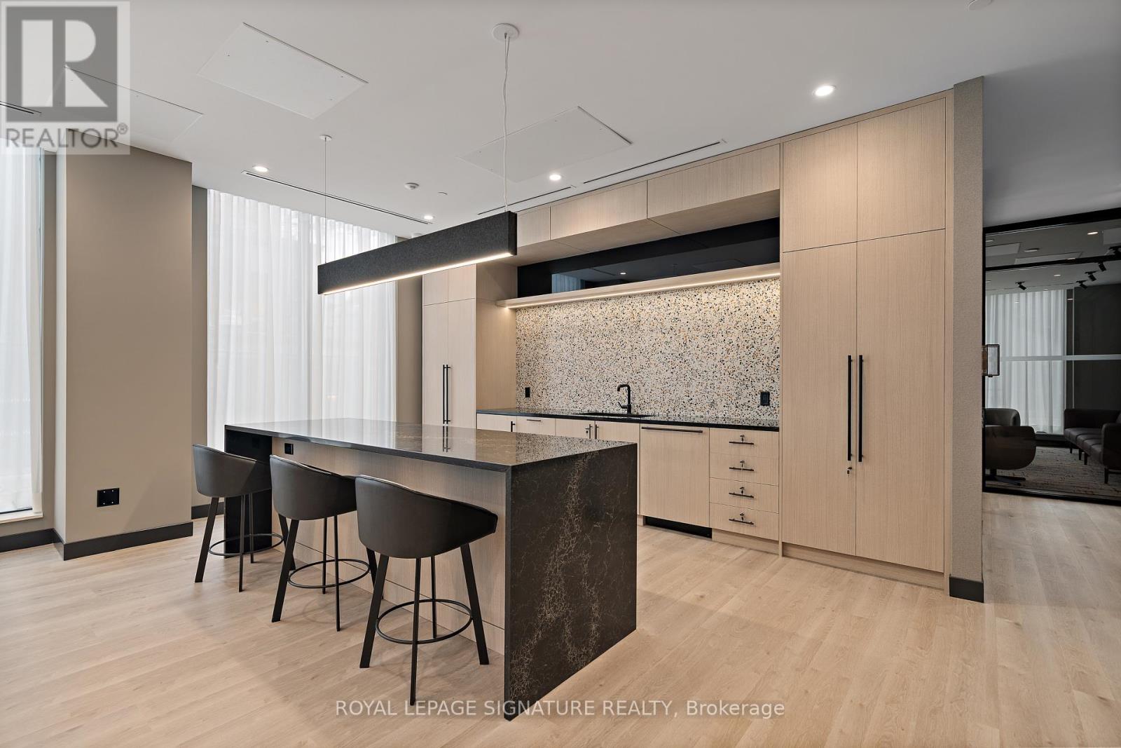 1005 - 664 Spadina Avenue Property Photo 21