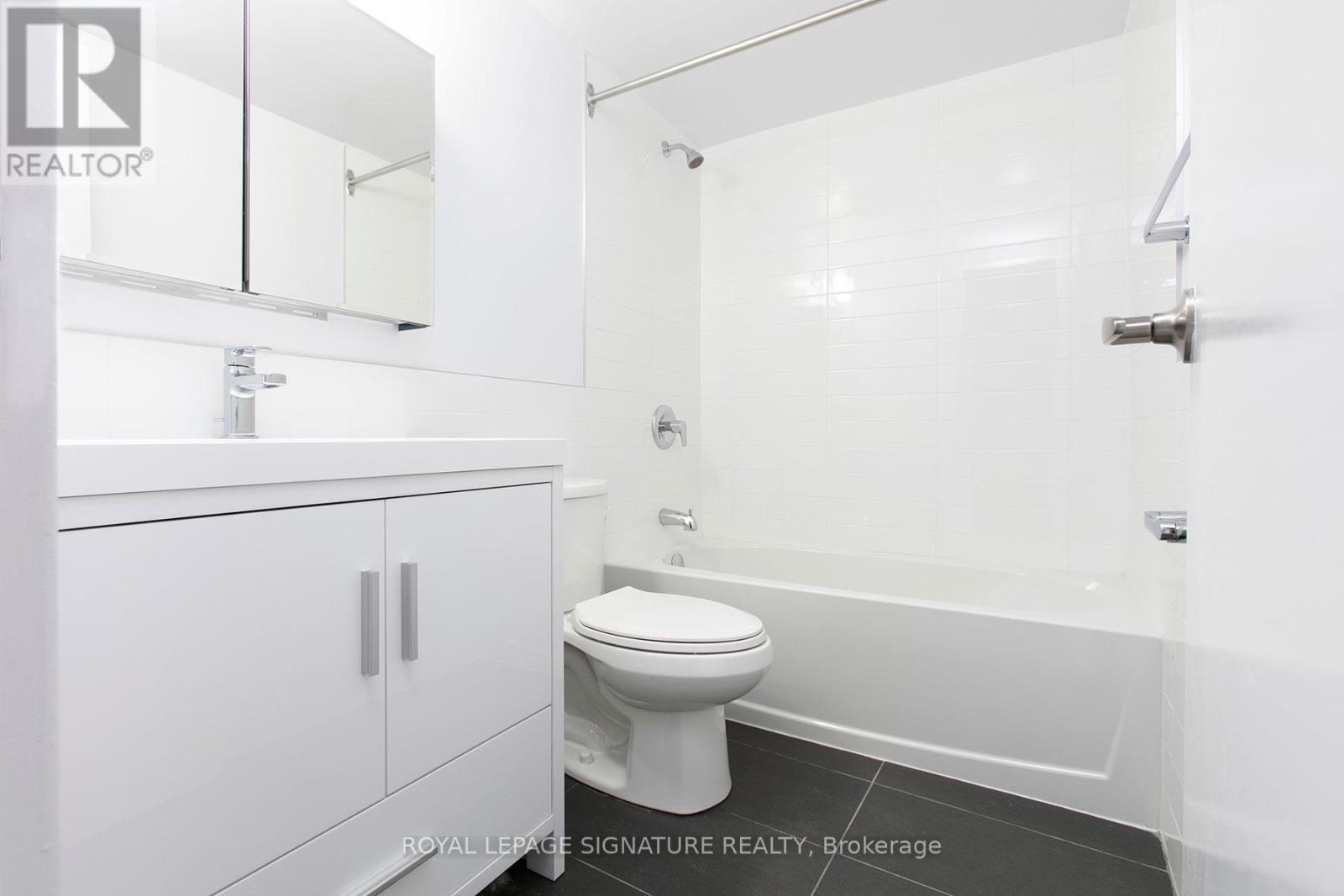 511 - 6200 Bathurst Street Property Photo 9