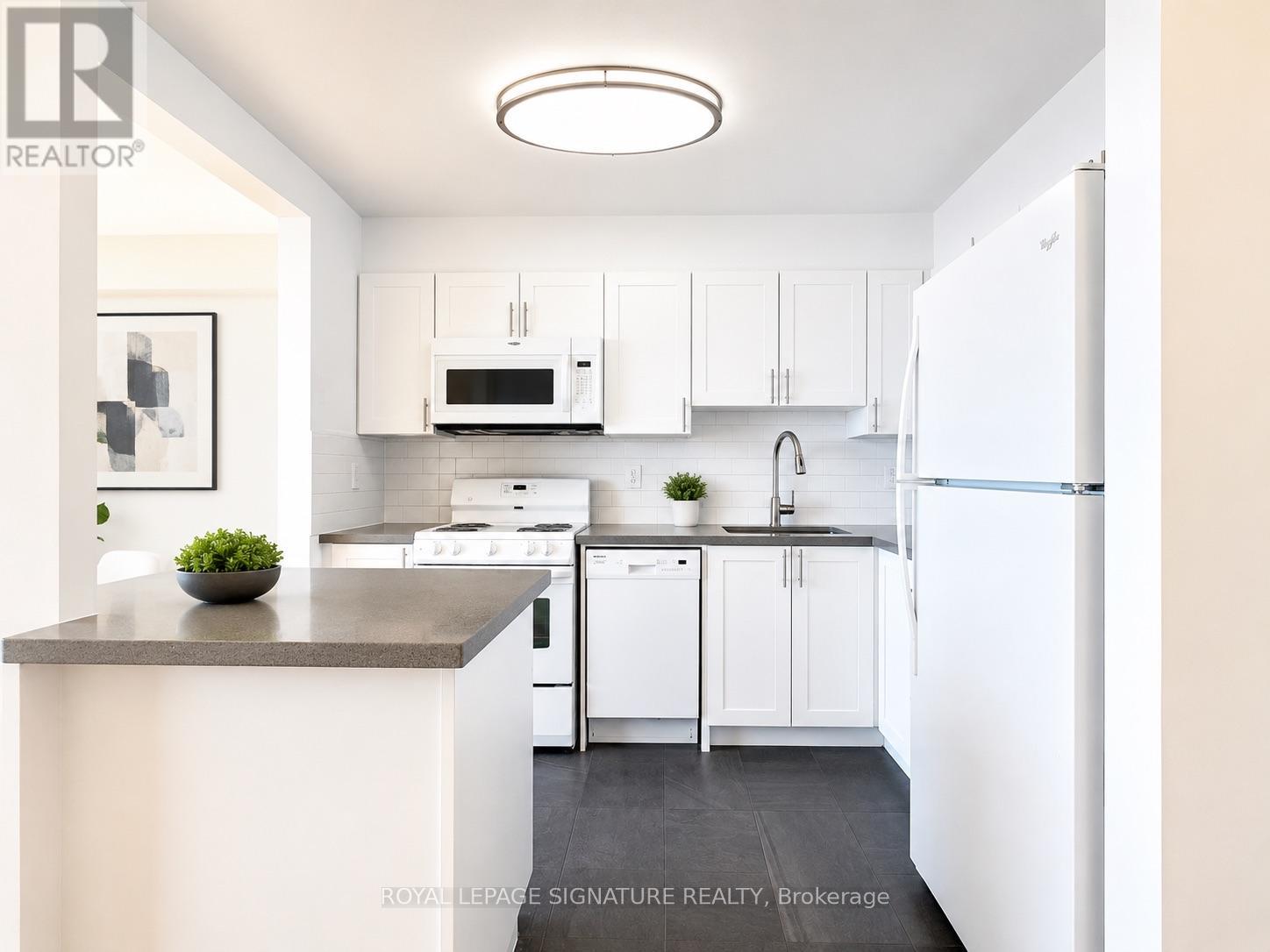 410 - 666 Spadina Avenue Property Photo 7