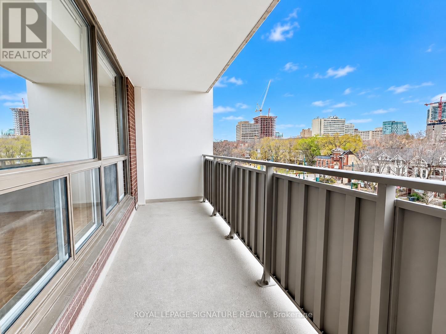 2008 - 666 Spadina Avenue Property Photo 10