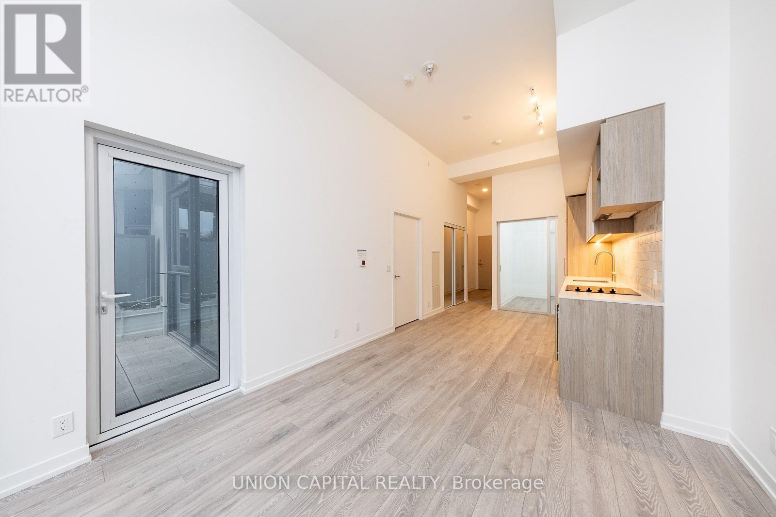 222 - 2020 Bathurst Street Property Photo 13