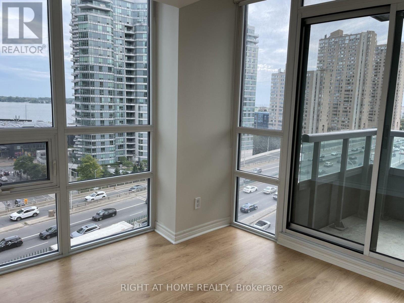 1208 - 25 Lower Simcoe Street Property Photo 15
