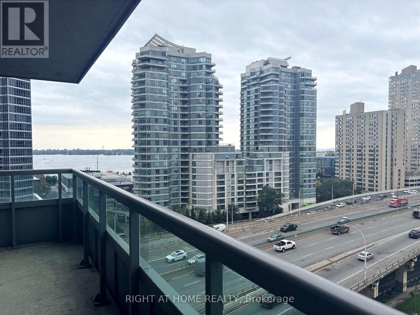 1208 - 25 Lower Simcoe Street Property Photo 24