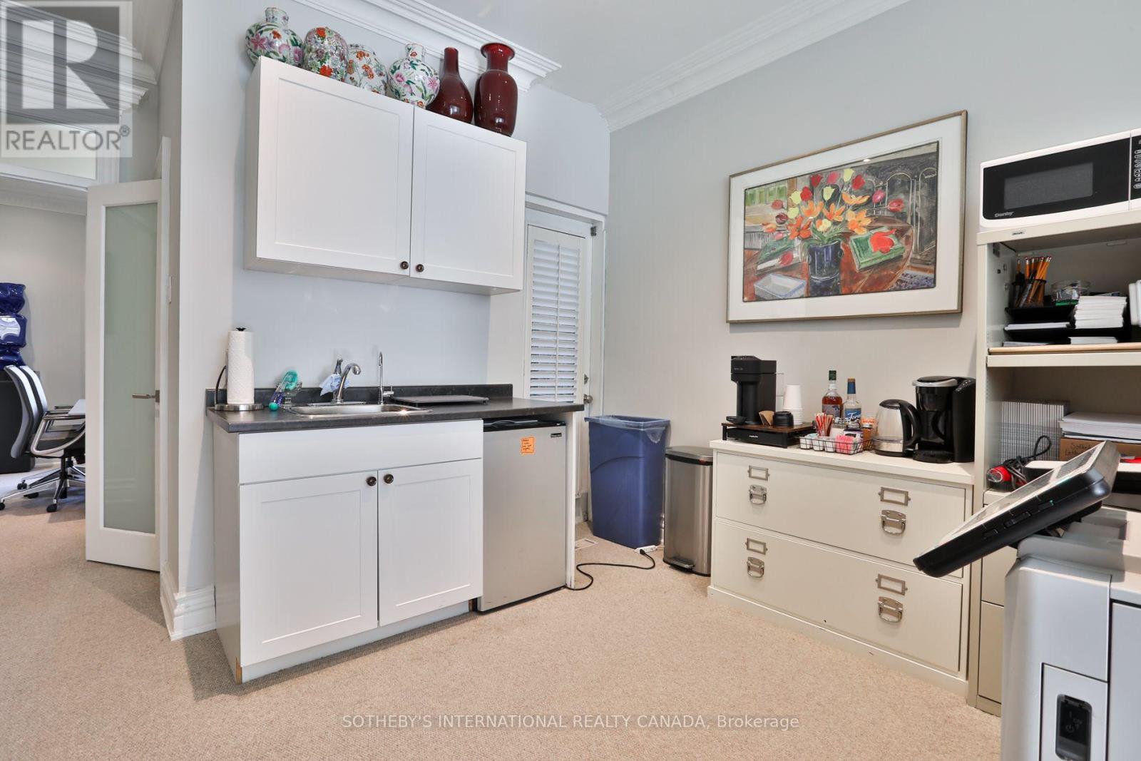 192 Davenport Road Property Photo 5