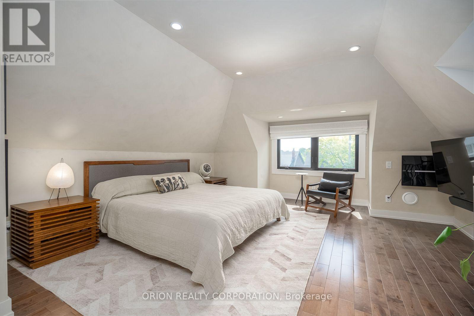 Unit A - 185 Glenholme Avenue Property Photo 18