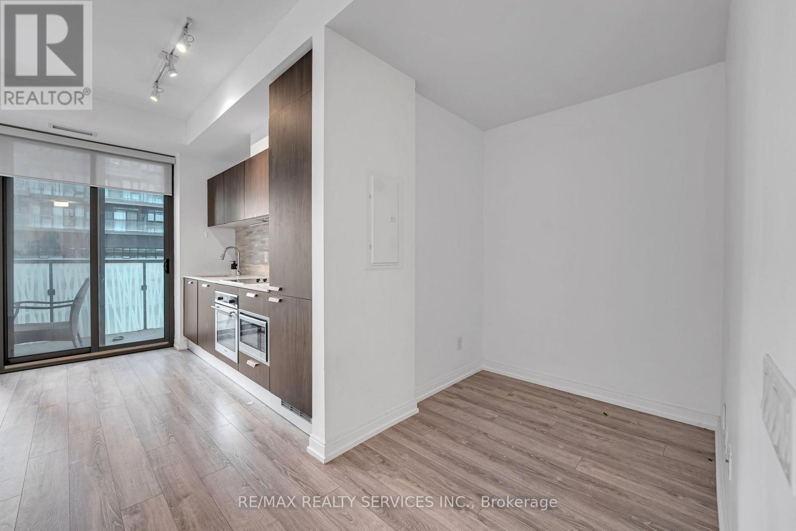 711 - 50 Charles Street E Property Photo 12